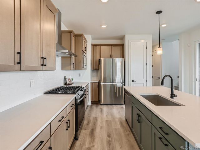 1203 S Algonquian Street, Aurora, CO 80018