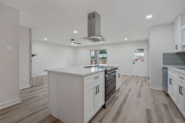 5221 Alpha Drive, The Colony, TX 75056