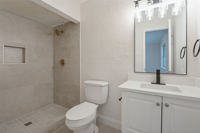 5221 Alpha Drive, The Colony, TX 75056