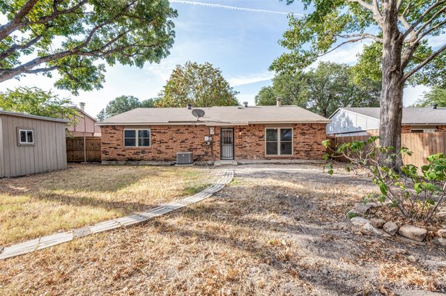 5221 Alpha Drive, The Colony, TX 75056