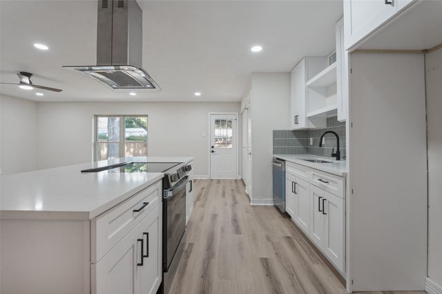 5221 Alpha Drive, The Colony, TX 75056