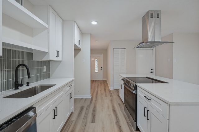 5221 Alpha Drive, The Colony, TX 75056