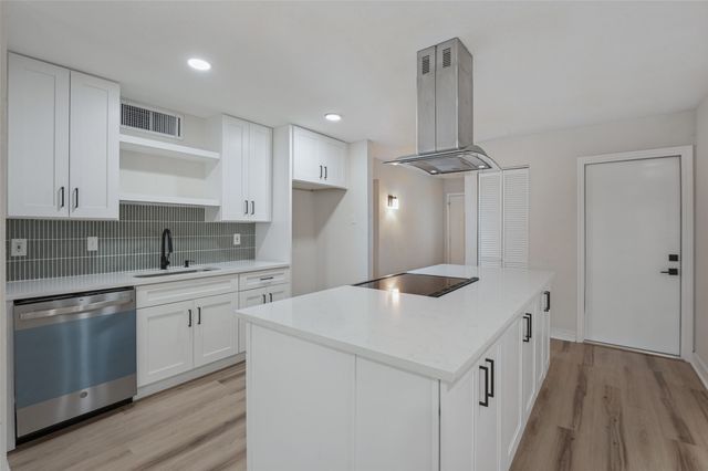 5221 Alpha Drive, The Colony, TX 75056