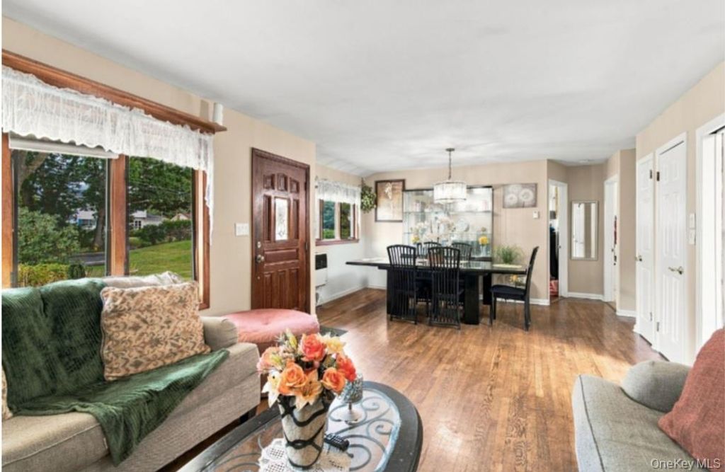 1024 Howells Road, Bay Shore, NY 11706 — photo 4