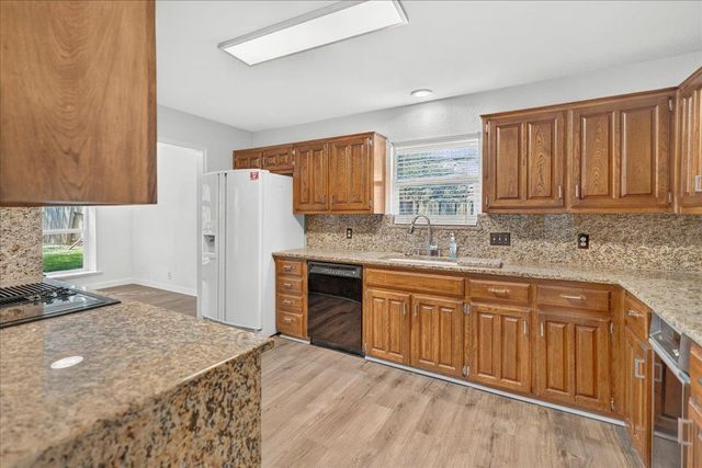 10403 Pinehurst DR, Austin, TX 78747