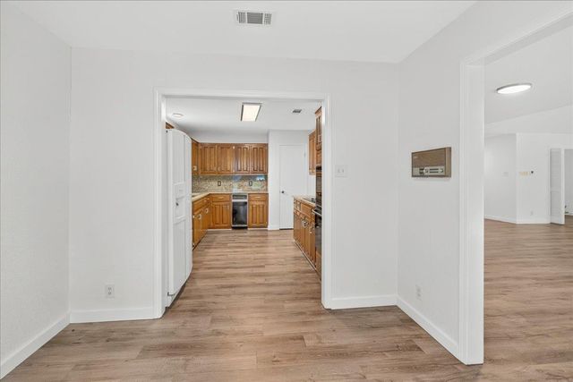 10403 Pinehurst DR, Austin, TX 78747