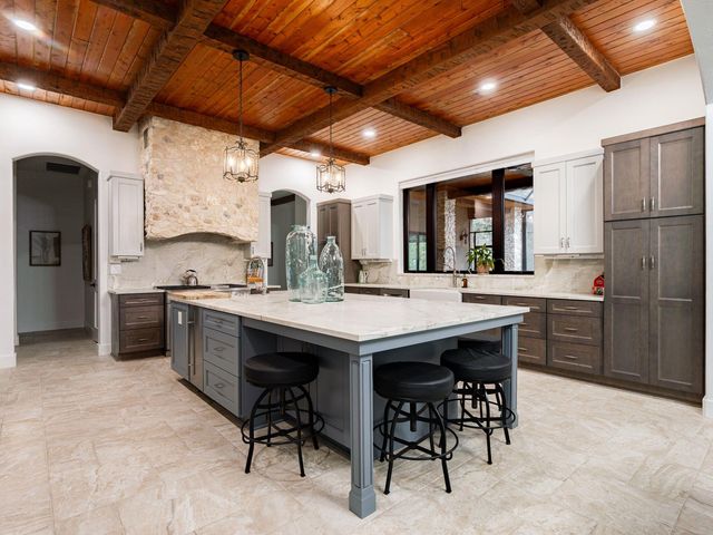 435 Gardenia DR, Wimberley, TX 78676