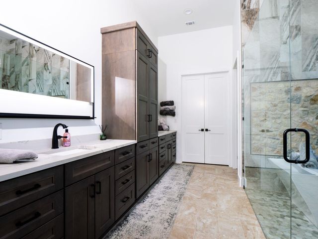 435 Gardenia DR, Wimberley, TX 78676