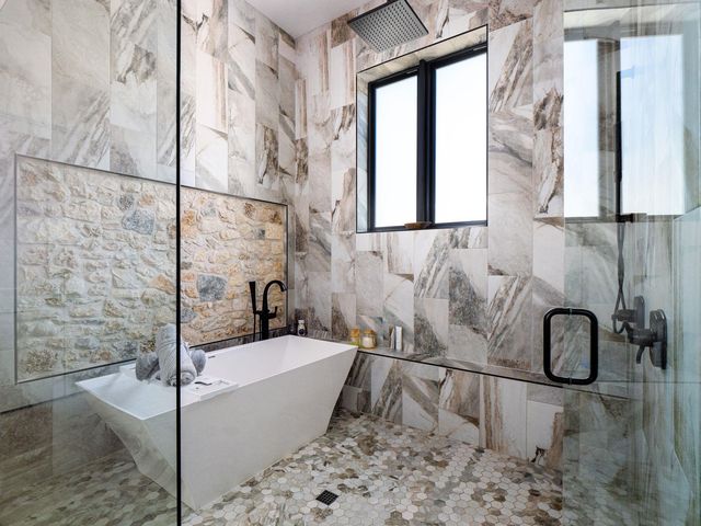 435 Gardenia DR, Wimberley, TX 78676