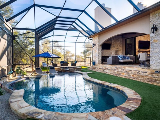 435 Gardenia DR, Wimberley, TX 78676