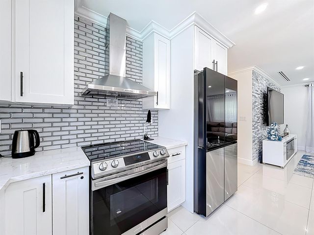 2601 NE 18th Street, Pompano Beach, FL 33062