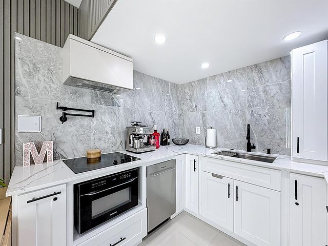 2601 NE 18th Street, Pompano Beach, FL 33062