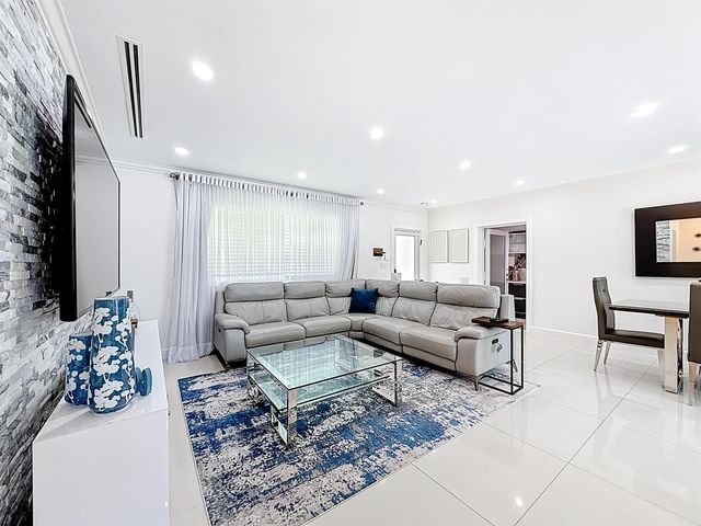 2601 NE 18th Street, Pompano Beach, FL 33062