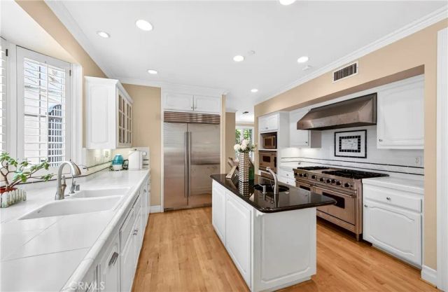 465 W Highland Avenue, Sierra Madre, CA 91024