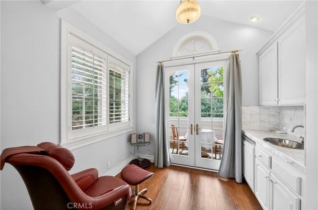 465 W Highland Avenue, Sierra Madre, CA 91024