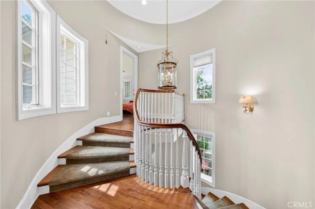 465 W Highland Avenue, Sierra Madre, CA 91024