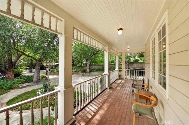 465 W Highland Avenue, Sierra Madre, CA 91024