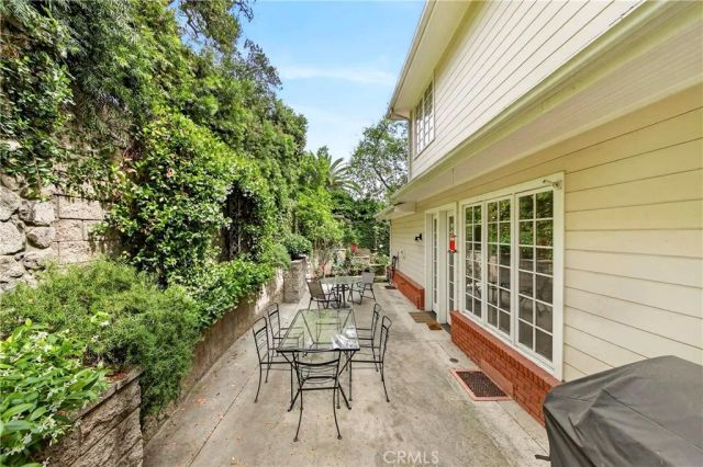 465 W Highland Avenue, Sierra Madre, CA 91024