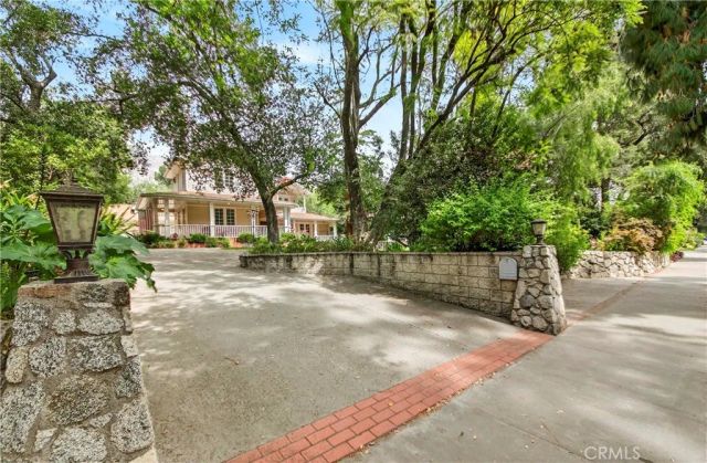 465 W Highland Avenue, Sierra Madre, CA 91024