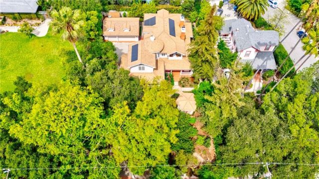 465 W Highland Avenue, Sierra Madre, CA 91024