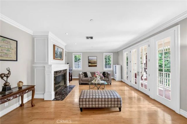 465 W Highland Avenue, Sierra Madre, CA 91024