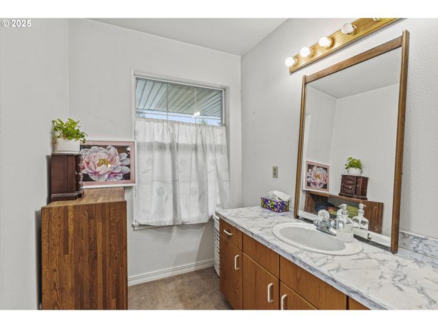 1707 Nw 354TH St, La Center, WA 98629