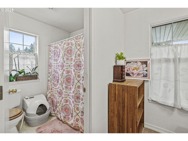 1707 Nw 354TH St, La Center, WA 98629