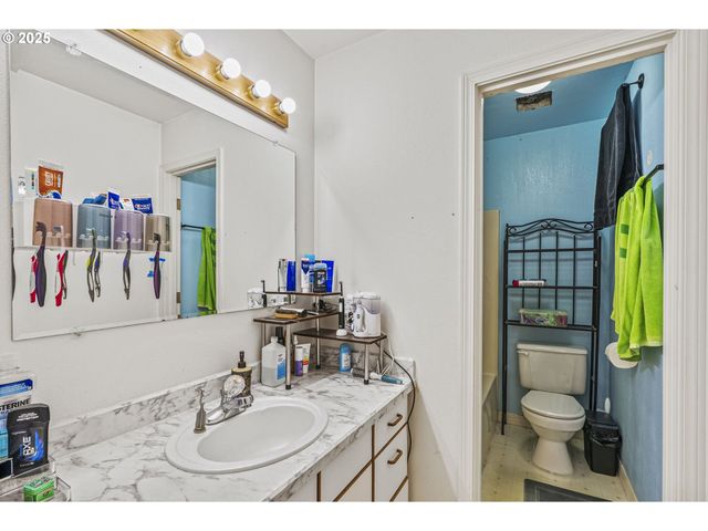 1707 Nw 354TH St, La Center, WA 98629