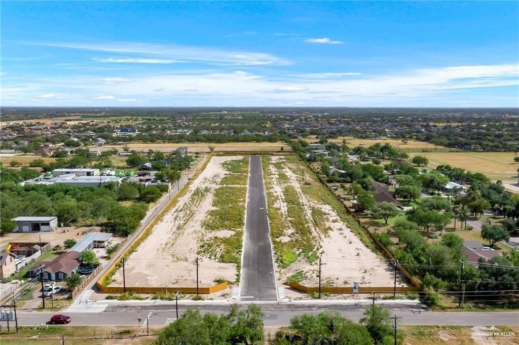 1309 S Michigan Street, Alton, TX 78573