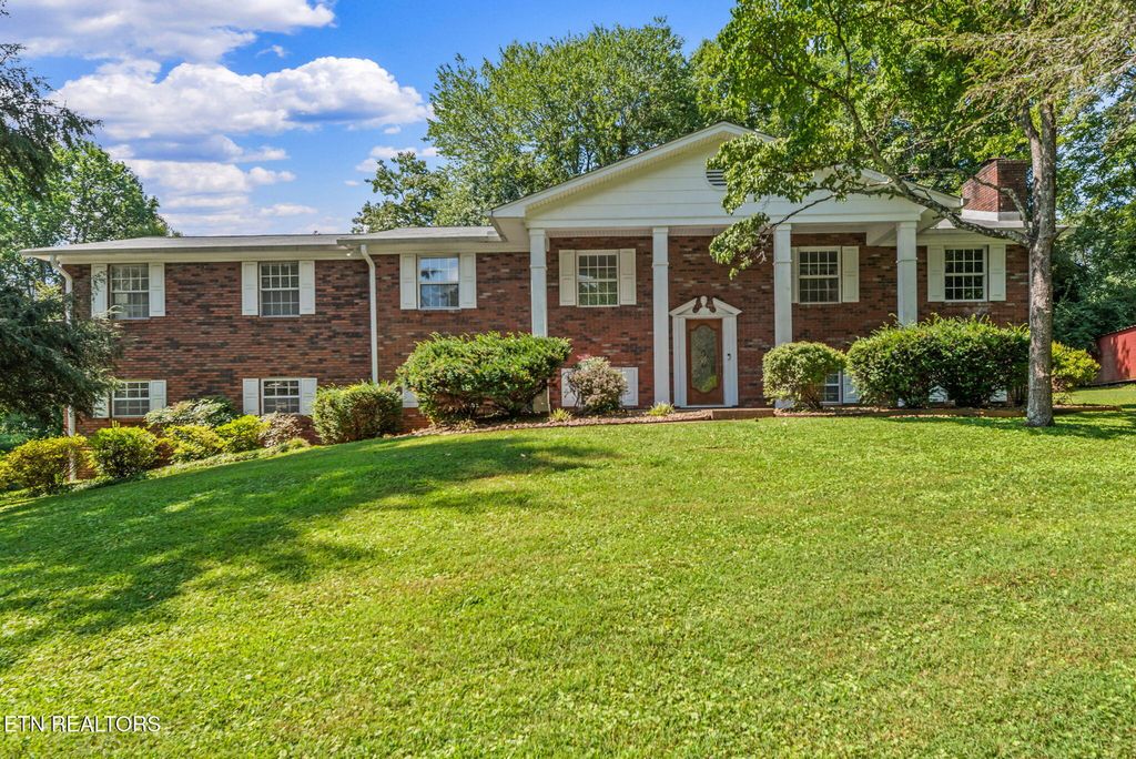 713 Skyline Drive, Clinton, TN 37716