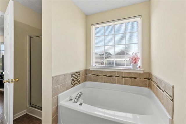 646 Hawthorn Lane, Grayson, GA 30017