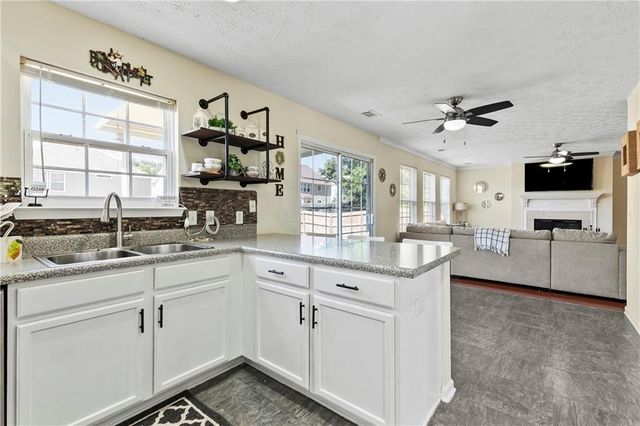 646 Hawthorn Lane, Grayson, GA 30017