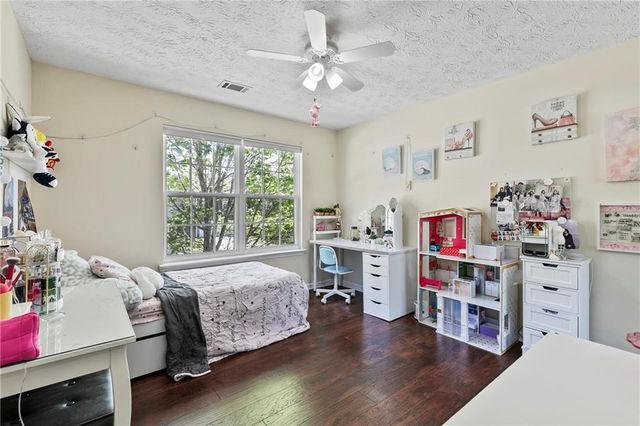 646 Hawthorn Lane, Grayson, GA 30017