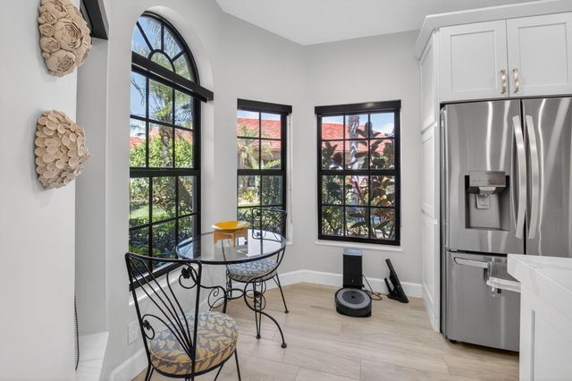 7613 Lexington Club Boulevard B, Delray Beach, FL 33446