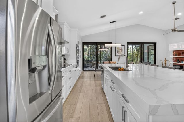 7613 Lexington Club Boulevard B, Delray Beach, FL 33446