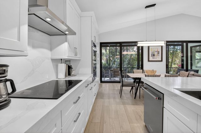 7613 Lexington Club Boulevard B, Delray Beach, FL 33446