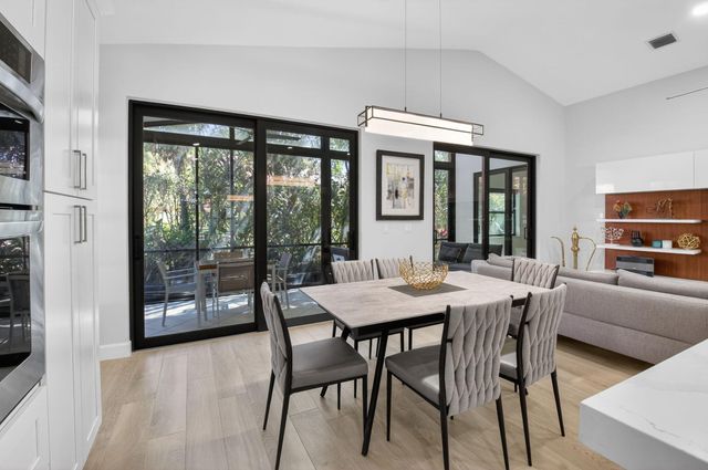 7613 Lexington Club Boulevard B, Delray Beach, FL 33446