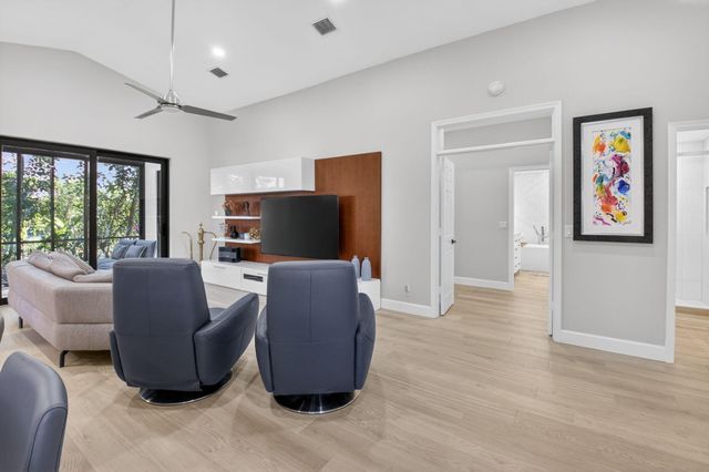 7613 Lexington Club Boulevard B, Delray Beach, FL 33446