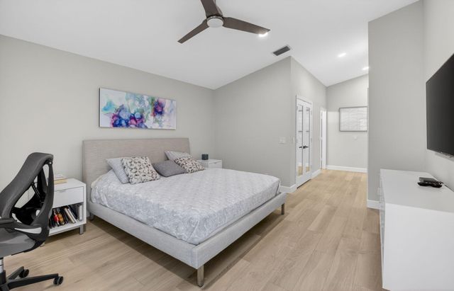 7613 Lexington Club Boulevard B, Delray Beach, FL 33446