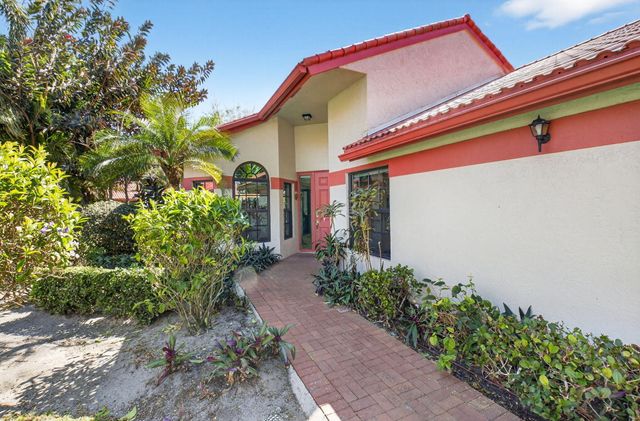 7613 Lexington Club Boulevard B, Delray Beach, FL 33446