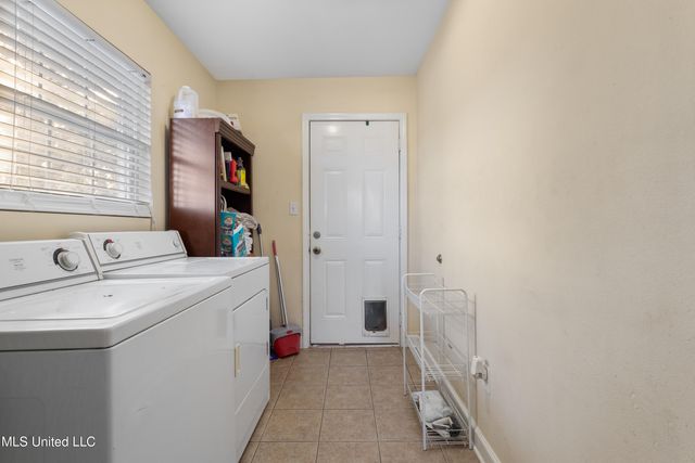 2422 Regency Drive, Biloxi, MS 39532