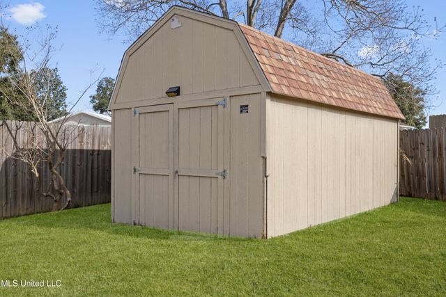 2422 Regency Drive, Biloxi, MS 39532