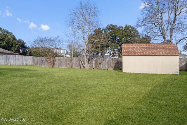 2422 Regency Drive, Biloxi, MS 39532