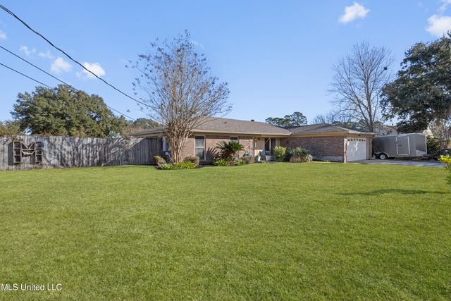 2422 Regency Drive, Biloxi, MS 39532