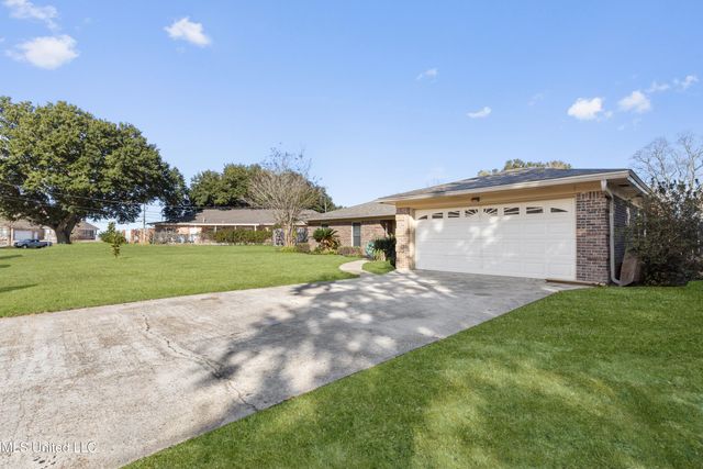 2422 Regency Drive, Biloxi, MS 39532