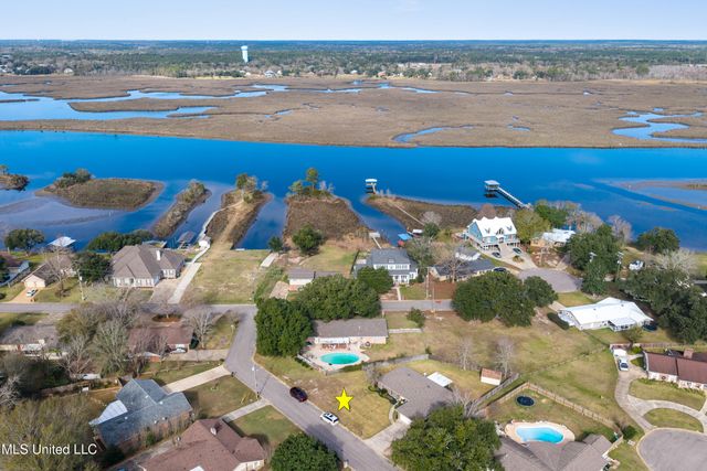 2422 Regency Drive, Biloxi, MS 39532