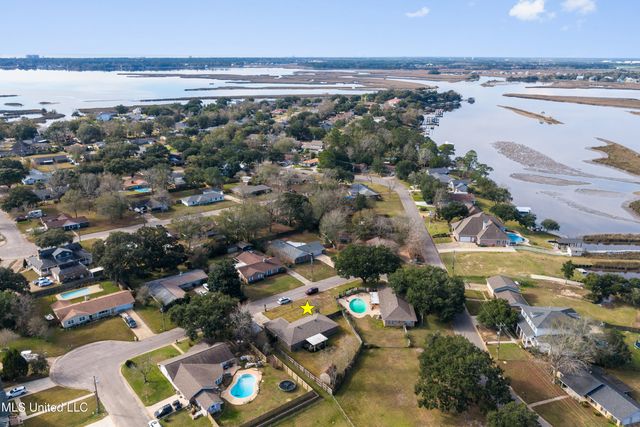 2422 Regency Drive, Biloxi, MS 39532