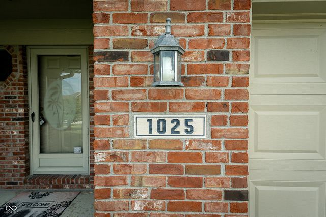 1025 Woodridge, Brownsburg, IN 46112