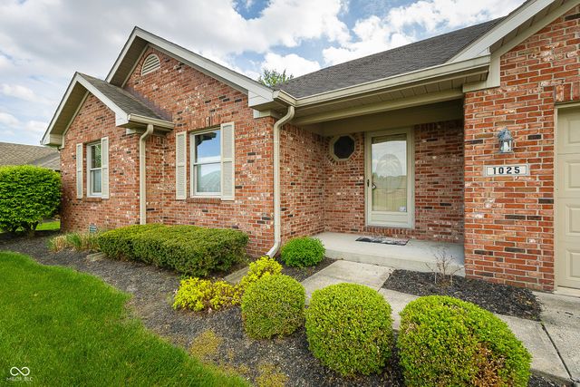 1025 Woodridge, Brownsburg, IN 46112