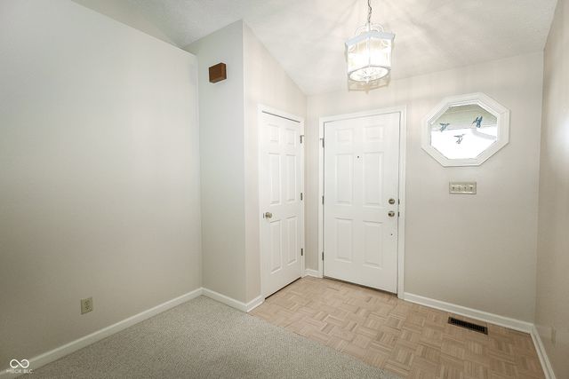 1025 Woodridge, Brownsburg, IN 46112